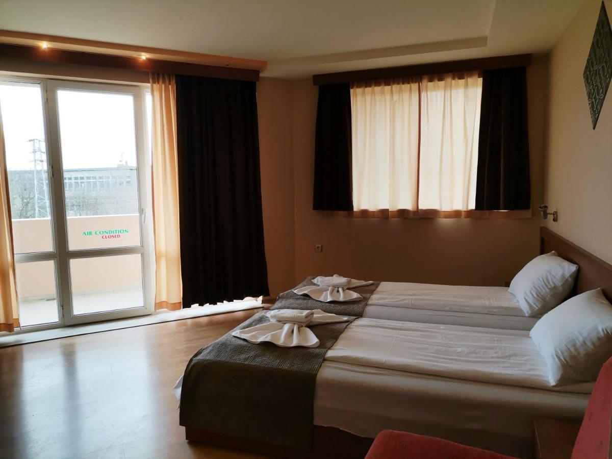 Paris Hotel 巴尔奇克 外观 照片