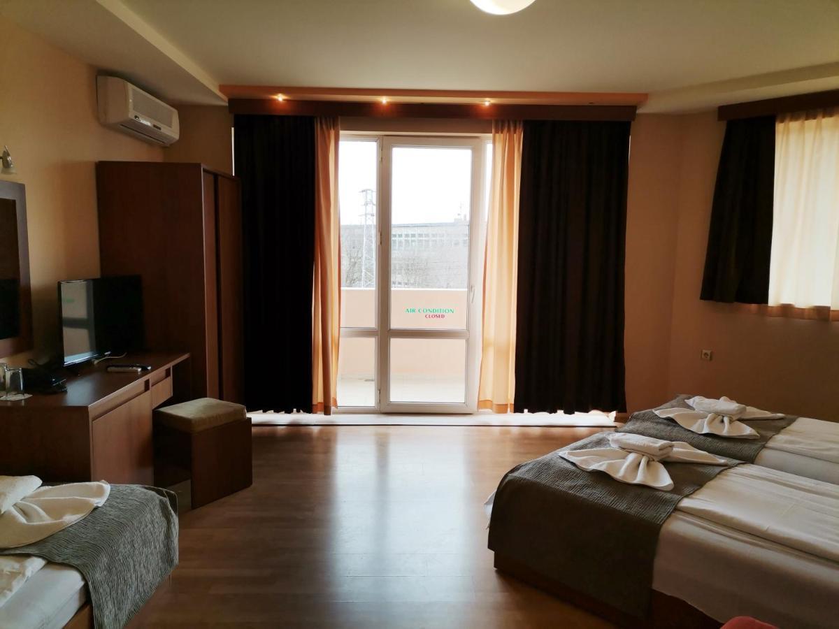 Paris Hotel 巴尔奇克 外观 照片