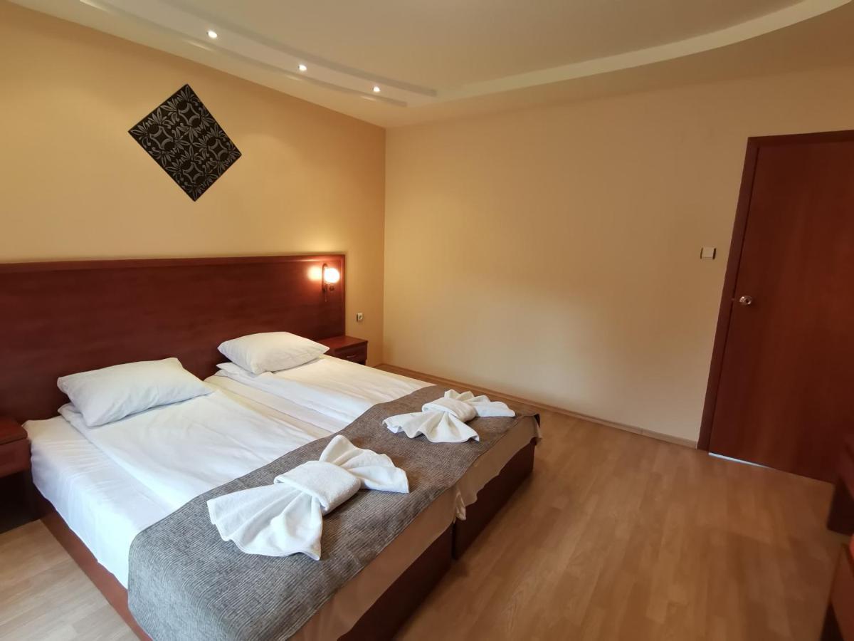 Paris Hotel 巴尔奇克 外观 照片